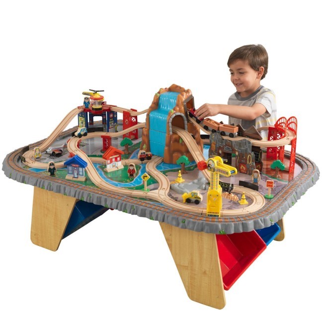 Игровой набор "Горный тоннель" (Waterfall Junction Train Set & Table) (17498_KE)