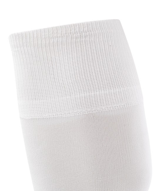 Гетры футбольные JOGEL CAMP ADVANCED SOCKS 00, белый/серый (2129119) Гетры футбольные JOGEL CAMP ADVANCED SOCKS 00, белый/серый (2129119)