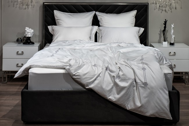 Комплект постельного белья с вышивкой Арктик, серый, Двуспальный кинг сайз (220*240) (TT-00013755)