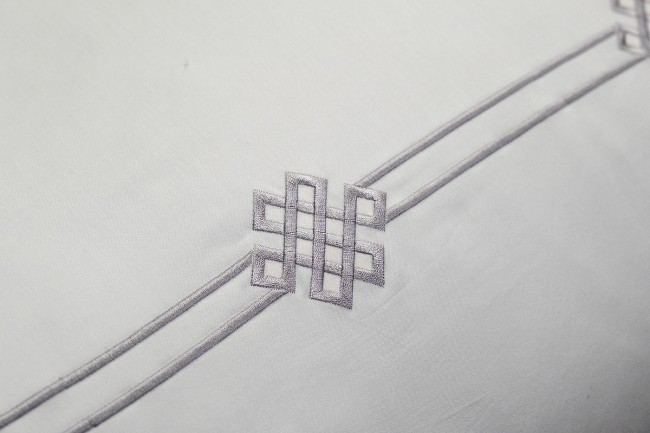 Комплект постельного белья с вышивкой Арктик, серый, Двуспальный кинг сайз (220*240) (TT-00013755)