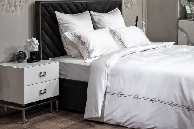 Комплект постельного белья с вышивкой Арктик, серый, Семейный (145*210-2шт) (TT-00013968) Комплект постельного белья с вышивкой Арктик, серый, Семейный (145*210-2шт) (TT-00013968)