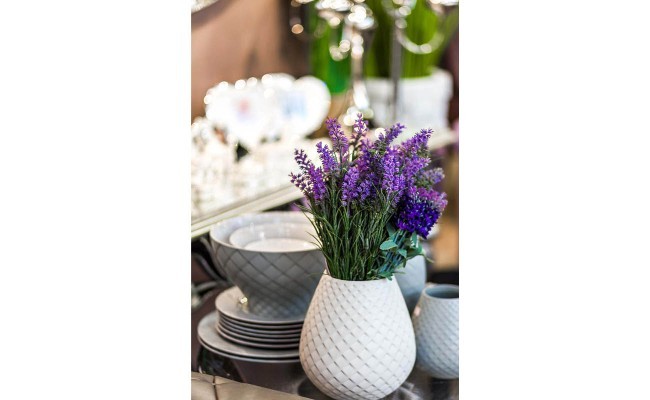 Веточка лаванды с 8 цветками 35 см (24) (00001613) Веточка лаванды с 8 цветками 35 см (24) (00001613)