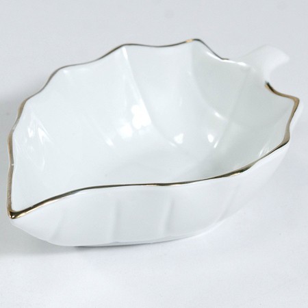 Блюдо сервировочное для подачи керамика 15х9х4 LR (90067-328-8) Блюдо сервировочное для подачи керамика 15х9х4 LR (90067-328-8)