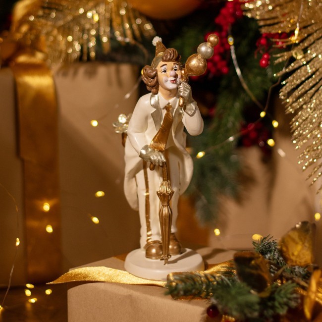 Статуэтка "клоун" 12,5х7х20,5 см Lefard (162-1305) Статуэтка "клоун" 12,5х7х20,5 см Lefard (162-1305)