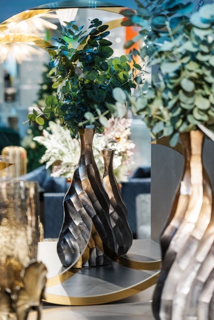 Ваза металлическая черно-золотистая 19*10*40см (TT-00003522) Ваза металлическая черно-золотистая 19*10*40см (TT-00003522)