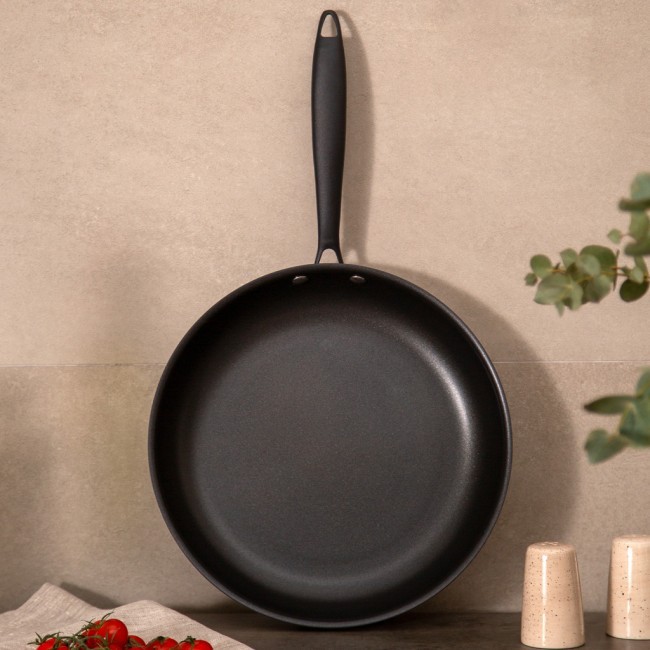 Сковорода c антипригарным покрытием "iron chef" agness 28*5.2cm технология 3-ply, нерж.сталь 18/10 Agness (947-104)