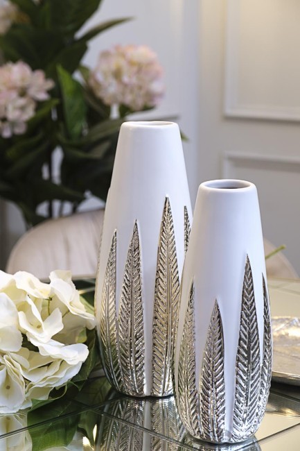 Ваза белая с декором d10,7*28см (TT-00004953)