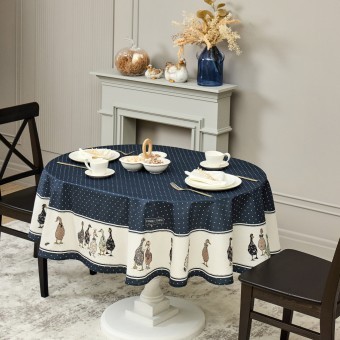 Скатерть овальная "family farm" 140х180см ,синий,100% хлопок,твил,с пропиткой Lefard (850-742-27) Скатерть овальная "family farm" 140х180см ,синий,100% хлопок,твил,с пропиткой Lefard (850-742-27)