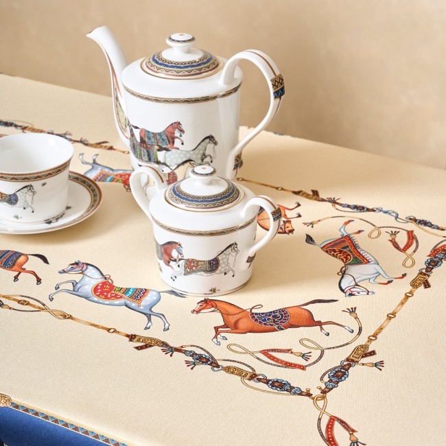 Скатерть "passage" 110х140см ,бежевый,100% хлопок с пропиткой,твил Lefard (850-758-20) Скатерть "passage" 110х140см ,бежевый,100% хлопок с пропиткой,твил Lefard (850-758-20)