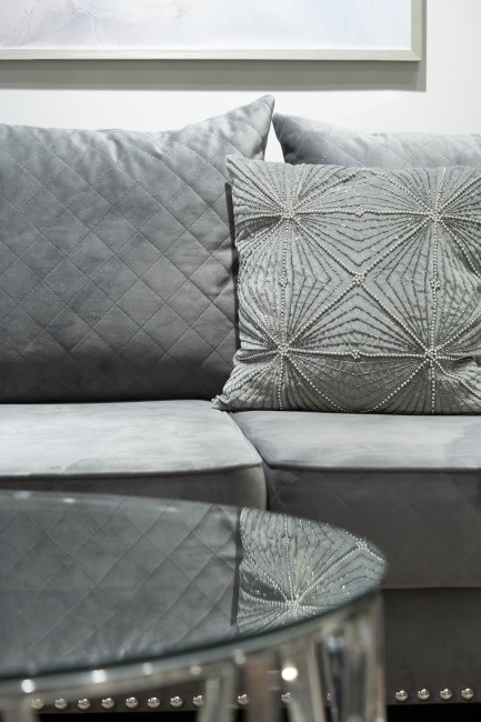 Подушка с бисером "Лучи" серебро 45*45см (TT-00006725) Подушка с бисером "Лучи" серебро 45*45см (TT-00006725)