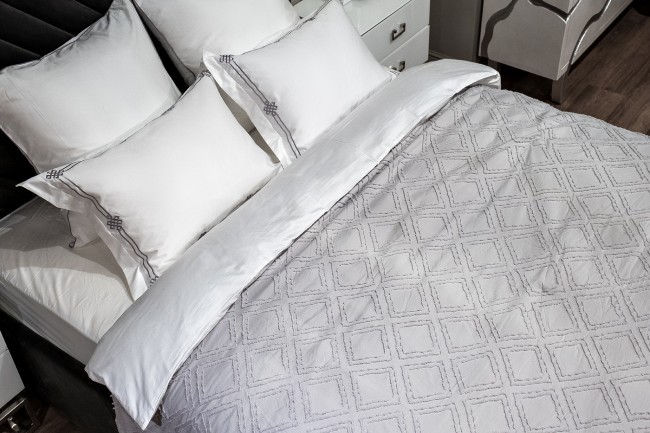 Покрывало Квадро серое 240*260 (TT-00013976)