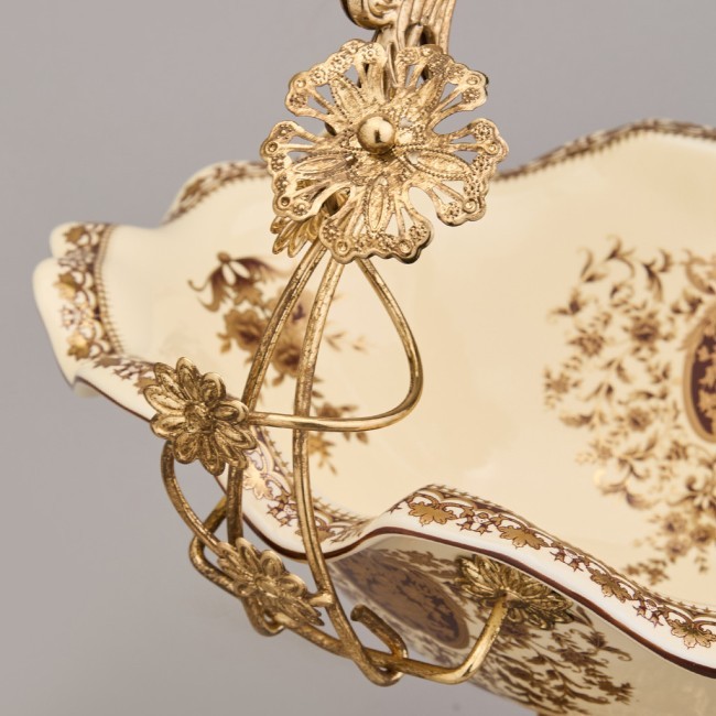 Блюдо на ножке 32*24*34 см Lefard (46-1383) Блюдо на ножке 32*24*34 см Lefard (46-1383)