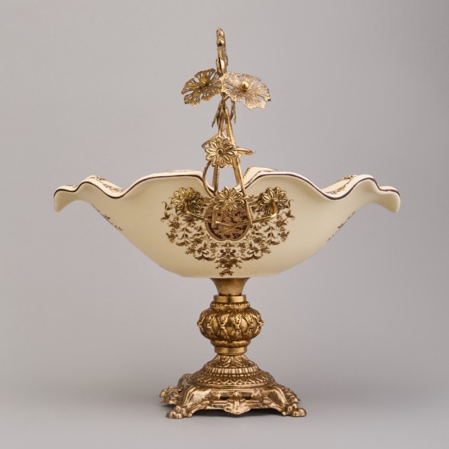 Блюдо на ножке 32*24*34 см Lefard (46-1383) Блюдо на ножке 32*24*34 см Lefard (46-1383)