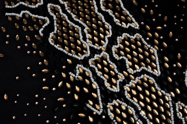 Подушка со стразами "Питон" черный 45*45 (TT-00014432)