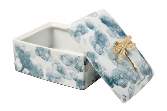 Шкатулка голубая со стрекозой 19*14*13см (TT-00010205) Шкатулка голубая со стрекозой 19*14*13см (TT-00010205)