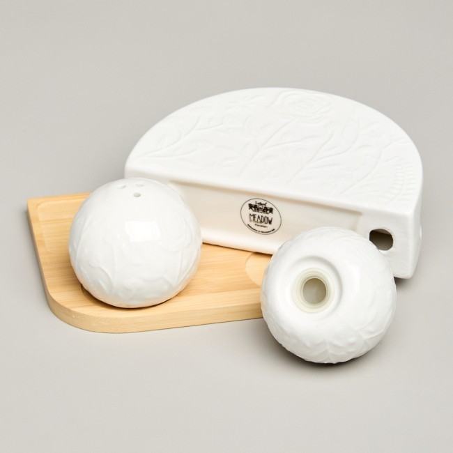 Набор для специй lefard "meadow" 3 пр. на дер.подставке 15,5*11*9 см Lefard (587-216) Набор для специй lefard "meadow" 3 пр. на дер.подставке 15,5*11*9 см Lefard (587-216)