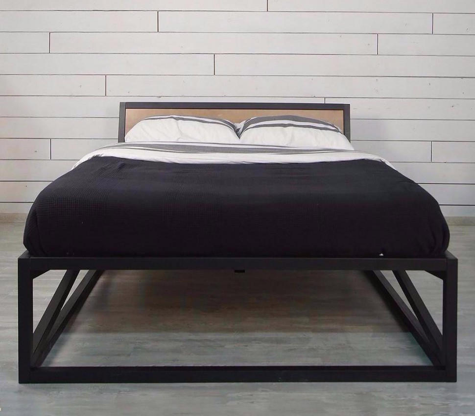 металлическая кровать 140х200 в стиле лофт