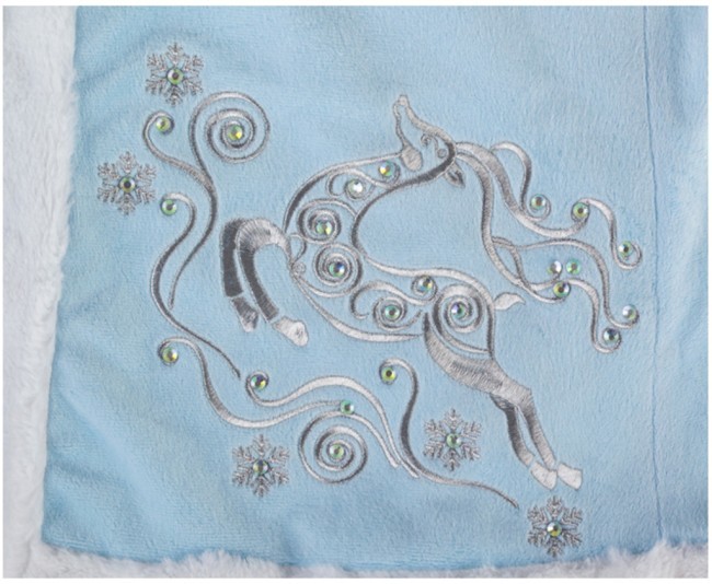 Костюм новогодний с вышивкой "снегурочка" халат,шапка,брошь,размер 44-46 SANTALINO (850-860-1) Костюм новогодний с вышивкой "снегурочка" халат,шапка,брошь,размер 44-46 SANTALINO (850-860-1)