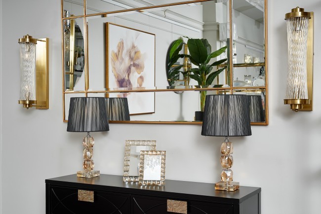 Бра латунь, стекло прозр. 12*18*h.50см (TT-00005233) Бра латунь, стекло прозр. 12*18*h.50см (TT-00005233)