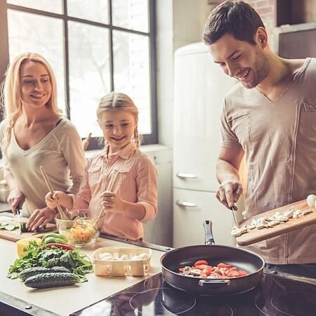 Нож универсальный нерж/ст/бакелит Mayer&Boch (28004-1) Нож универсальный нерж/ст/бакелит Mayer&Boch (28004-1)