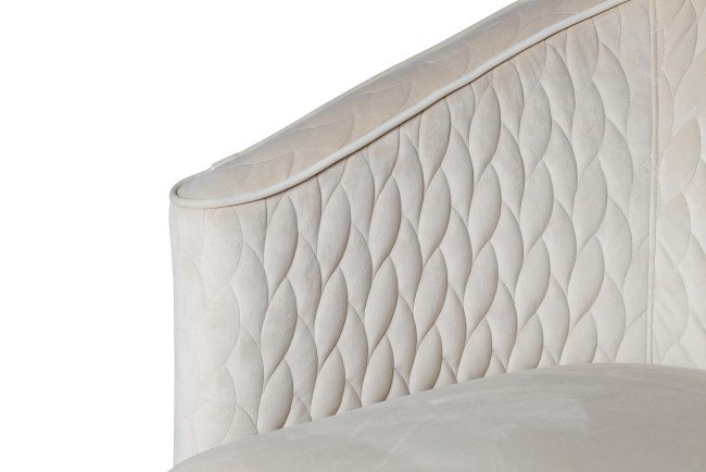 Кресло стеганое велюр бежевый 60*68*84см, ножки коричн. - TT-00000996