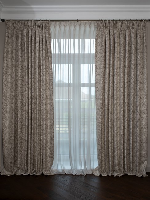 Портьера Serpente золотая 300*260 (TT-00015739) Портьера Serpente золотая 300*260 (TT-00015739)