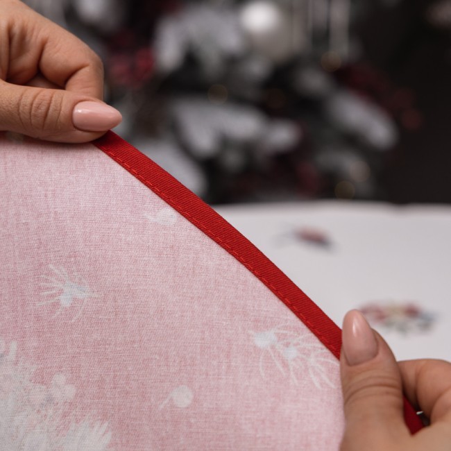 Скатерть круглая "морозко . снегири"150см ,красный, 100% хлопок ,твил с пропиткой Lefard (850-745-23) Скатерть круглая "морозко . снегири"150см ,красный, 100% хлопок ,твил с пропиткой Lefard (850-745-23)