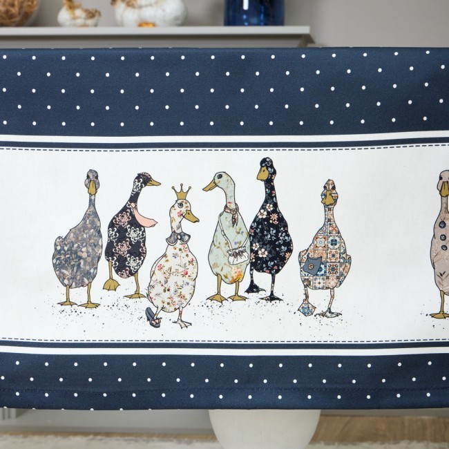 Скатерть "family farm" 140х180см ,синий, 100% хлопок,твил с пропиткой Lefard (850-742-2) Скатерть "family farm" 140х180см ,синий, 100% хлопок,твил с пропиткой Lefard (850-742-2)