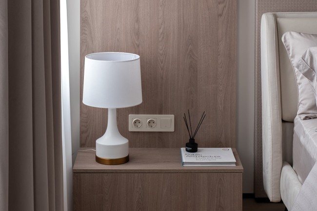 Лампа настольная плафон белый Н.53см (2) (TT-00005886)