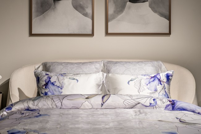 Комплект постельного белья Ирисы , тенсель, 200*220-1шт, 50*70-2 шт (TT-00015988) Комплект постельного белья Ирисы , тенсель, 200*220-1шт, 50*70-2 шт (TT-00015988)