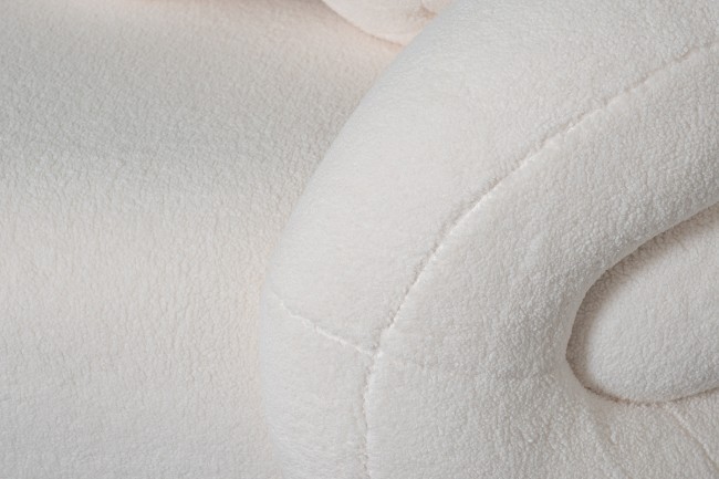 Диван трехместный иск.мех белый 229*95*61см (TT-00011464)