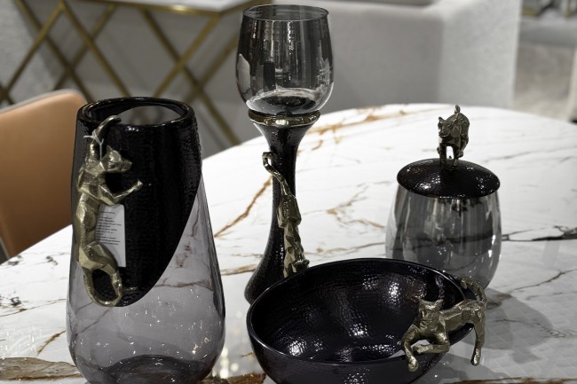 Ваза декор.стеклянная "Ягуар" 23*18,5*35,5см (TT-00005350)