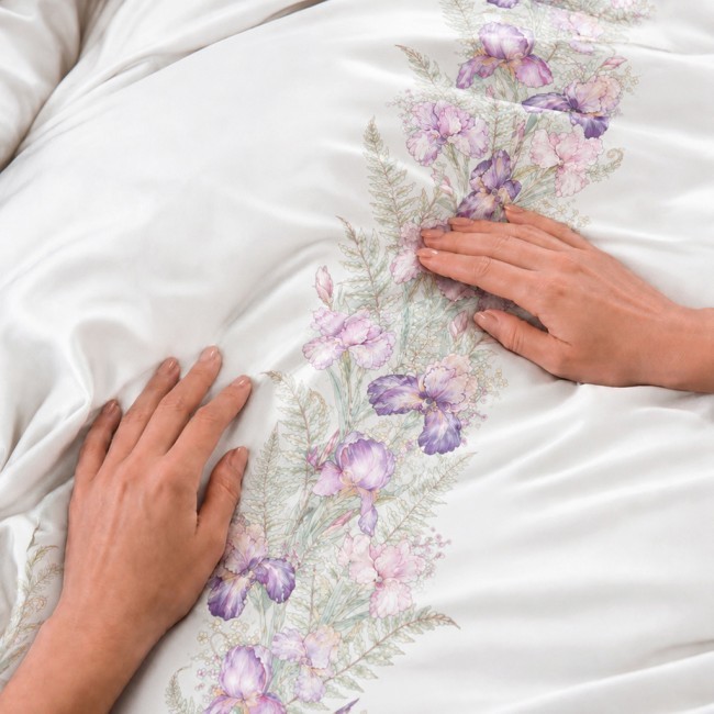 Кпб,king size,"irises" белый, сатин, хлопок100%,п.240х260-1шт,пр.260х260-1шт,н.50х70-2шт/70х70-2шт Lefard (989-004-15) Кпб,king size,"irises" белый, сатин, хлопок100%,п.240х260-1шт,пр.260х260-1шт,н.50х70-2шт/70х70-2шт Lefard (989-004-15)